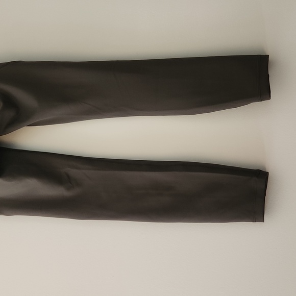 Lululemon Invigorate High Rise Tight 25" Size 4 Olive Green - Picture 13 of 14